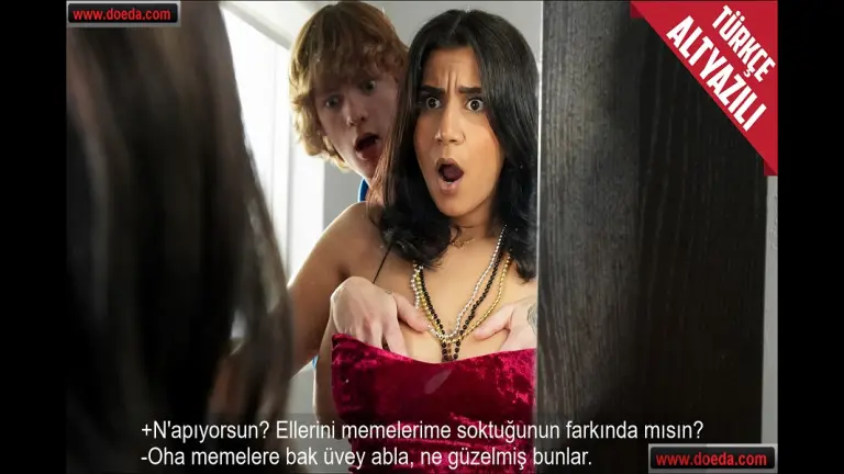 uvey ablasi elbisesinin fermuarini kapatmasini istedi o elini memelerine daldirarak sikis diledi.jpg