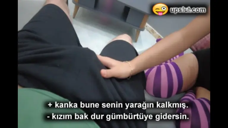 yaragina dokunan yollu kankasini gozlerini karartip sikti.jpg