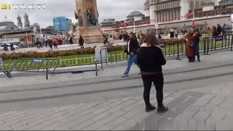 turk streets bir taksim macerasi konusmali.jpg