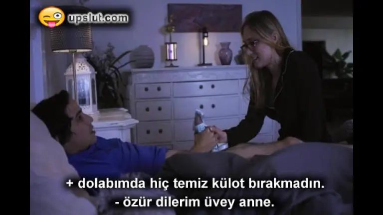 kulot hirsizi uvey oglunu asilirken yakalayip amciga doyurdu.jpg