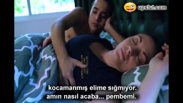 memelerini oksadigi uvey anneye uyurken surtunup gecirdi.jpg