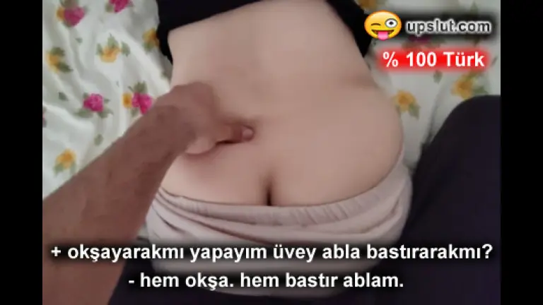 oksayarak gevsettigi uvey ablayi yaragini bandirip rahatlatti.jpg