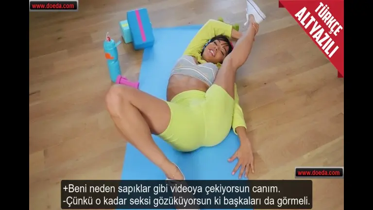 spor salonunun en seksi kadiniyla birlikte spor yaparken sakso cektirdi.jpg