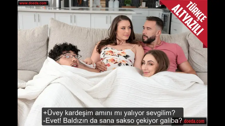 uvey kardesi karisinin amini yalarken baldizi da kendisine sakso cekmeye basladi.jpg