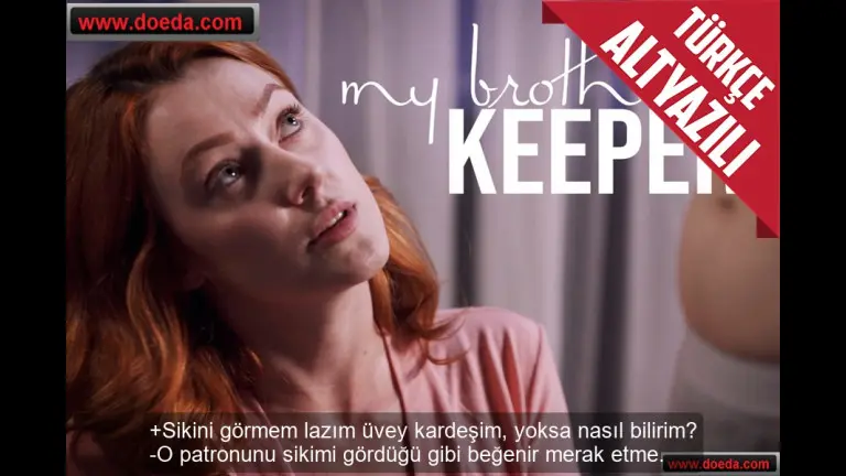 ahlaksiz patronunu memnun etmek icin uvey kardesinin sikini puanladi.jpg