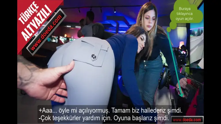 18 oyun salonunda oyunlari zevk cubugu ile oynayan genetik kasar kiz.jpg