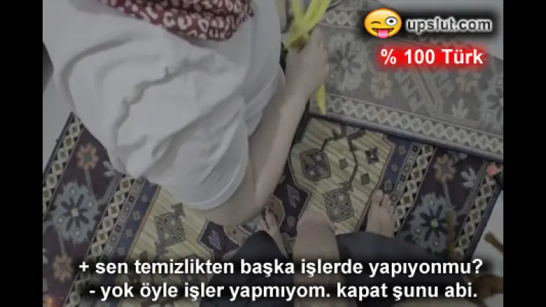 caktirmadan sikiyle degdirdigi temizlikciyi parayla tavladi.jpg