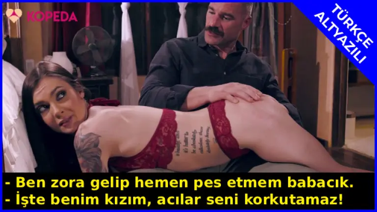 sert sikis oyuncaklarini bulan kizina uygulamali gosterdi.jpg