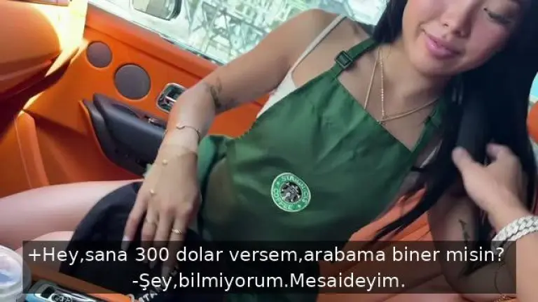 starbucksta calisan barista kizi parayla kandirip sikini yalatiyor.jpg